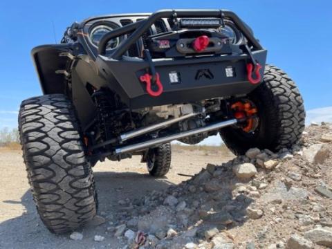Apex Chassis Heavy Duty 2.5 Ton Tie Rod &amp; Drag Link Assembly in Black Anodized Aluminum Fits: 19-22 Jeep Gladiator JT 18-22 Jeep Wrangler JL. Note: This FLIP kit fits a Dana 30 axle with a lift exceeding 4.5 inches. Requires drilling the knuckle.